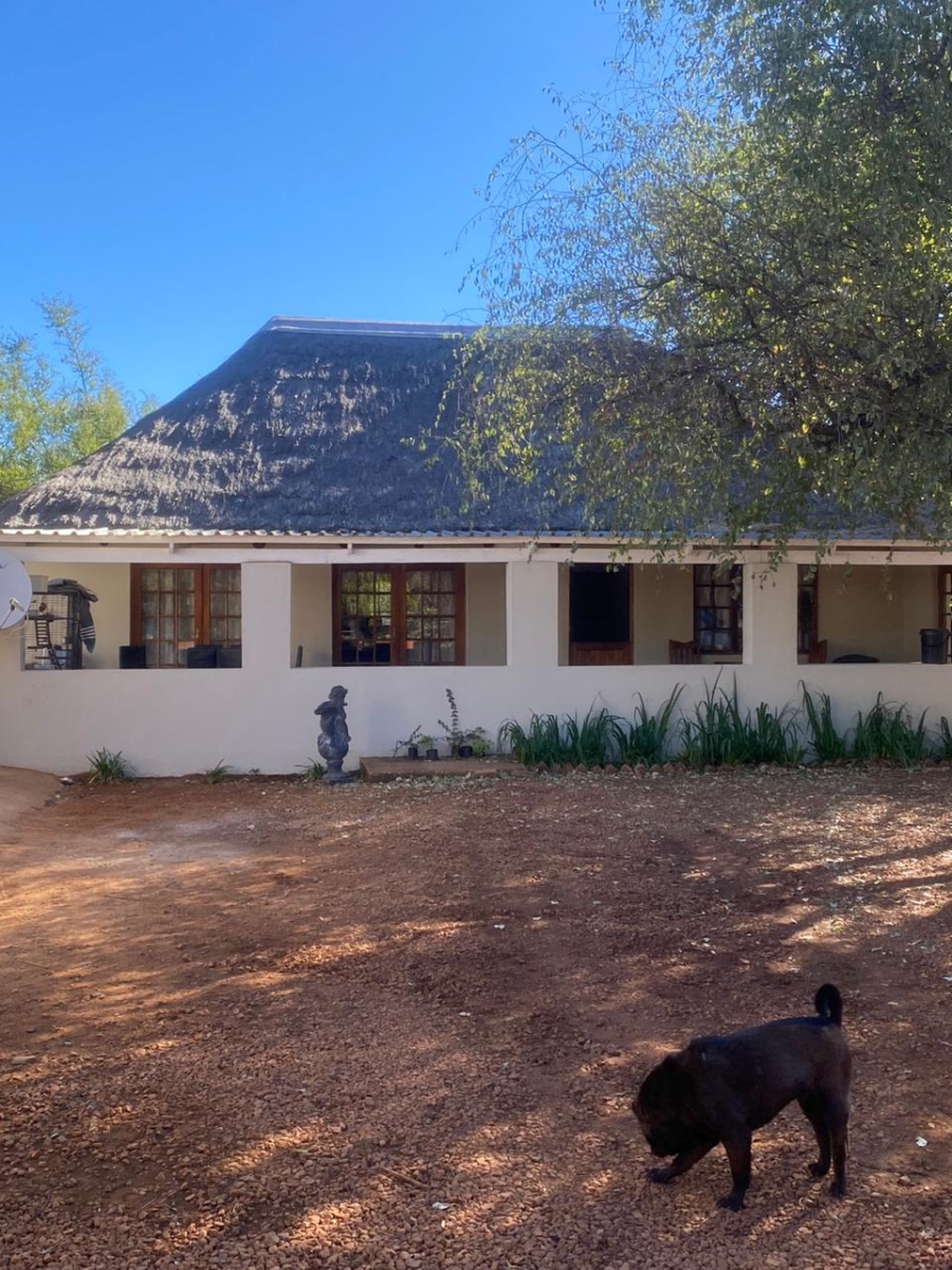 Commercial Property for Sale in Mamogaleskraal AH North West